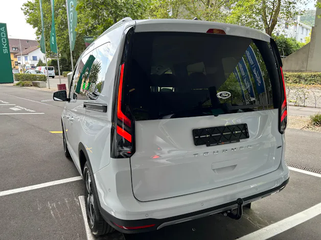Ford Tourneo Connect 1.5 PHEV Active Automat