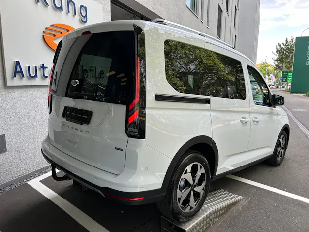 Ford Tourneo Connect 1.5 PHEV Active Automat