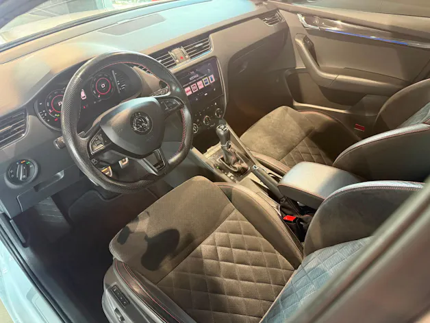 Škoda Octavia Combi 2.0 TSI RS DSG