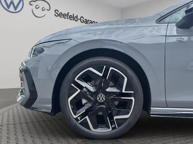 VW Golf 1.5 e TSI mHEV R-Line DSG