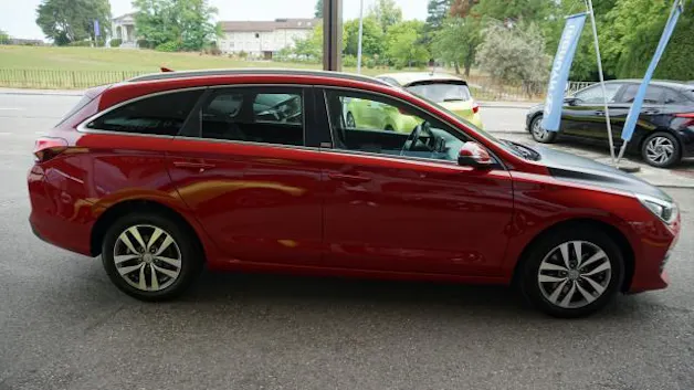 Hyundai i30 1.4 T-GDi Amplia