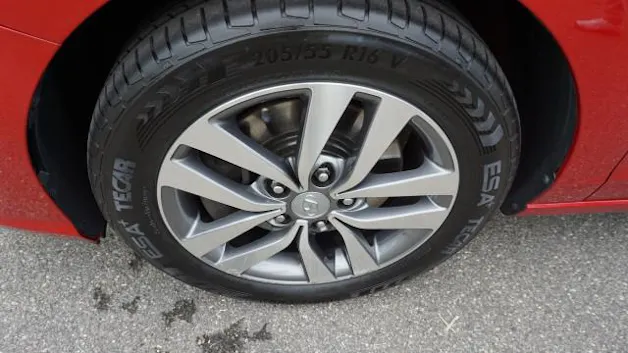 Hyundai i30 1.4 T-GDi Amplia