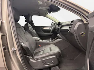 VOLVO XC40 T4 AWD Momentum Geartronic