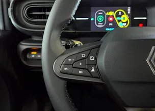 RENAULT Twingo E-Tech Urban Range techno