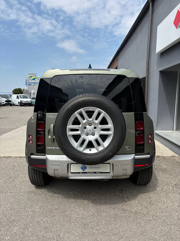 Land Rover Defender 110 3.0 D I6 300 S AWD AT8