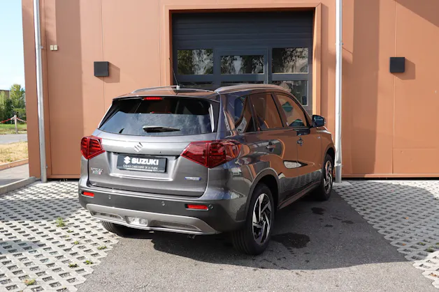 Suzuki Vitara 1.4 Boosterjet Piz Sulai Top 4x4 Hybrid CH Auto * 3 ans de Garantie * Clim Auto * Keyless * Caméra * Toit ouvrant *