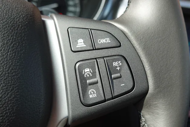 Suzuki Vitara 1.4 Boosterjet Piz Sulai Top 4x4 Hybrid CH Auto * 3 ans de Garantie * Clim Auto * Keyless * Caméra * Toit ouvrant *