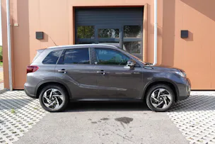 Suzuki Vitara 1.4 Boosterjet Piz Sulai Top 4x4 Hybrid CH Auto * 3 ans de Garantie * Clim Auto * Keyless * Caméra * Toit ouvrant *