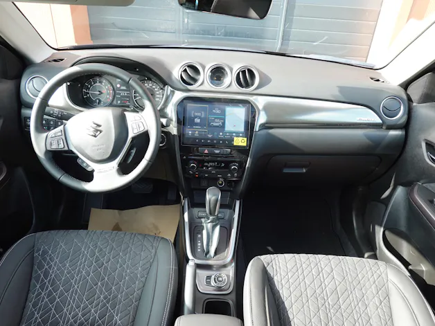 Suzuki Vitara 1.4 Boosterjet Piz Sulai Top 4x4 Hybrid CH Auto * 3 ans de Garantie * Clim Auto * Keyless * Caméra * Toit ouvrant *