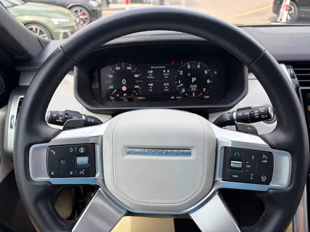Land Rover Discovery 3.0 i6 360 R-Dynamic HSE AWD Automatic