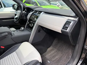 Land Rover Discovery 3.0 i6 360 R-Dynamic HSE AWD Automatic