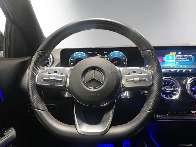 Mercedes-Benz GLA 200 AMG Line 7G-DCT