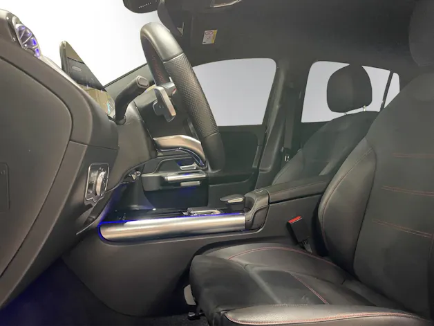 Mercedes-Benz GLA 200 AMG Line 7G-DCT