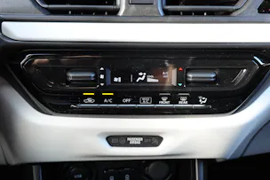 Suzuki Swift 1.2 Piz Sulai Hybrid 4x4 * CH Auto * 3 ans de Garantie * Clim Auto * Keyless * Caméra * Apple Car Play * Capteurs *