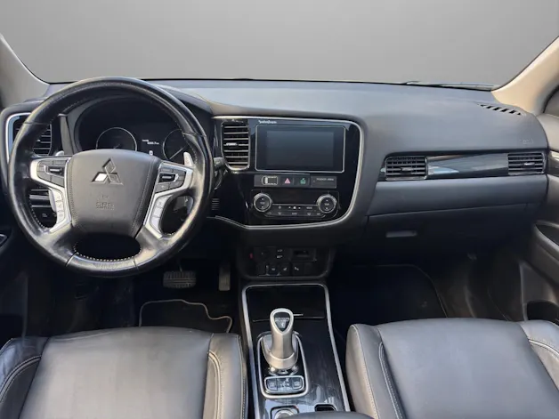 Mitsubishi Outlander 2.0 PHEV Diamond 4WD Automatic
