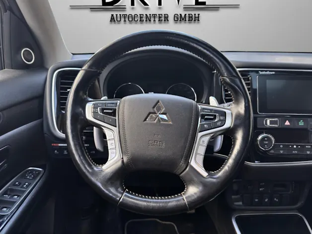 Mitsubishi Outlander 2.0 PHEV Diamond 4WD Automatic