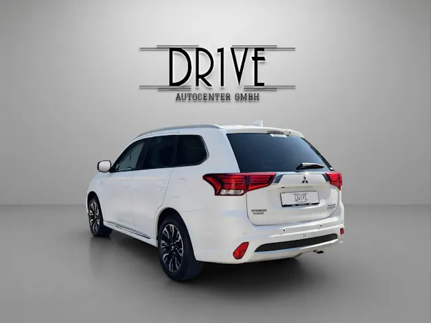 Mitsubishi Outlander 2.0 PHEV Diamond 4WD Automatic
