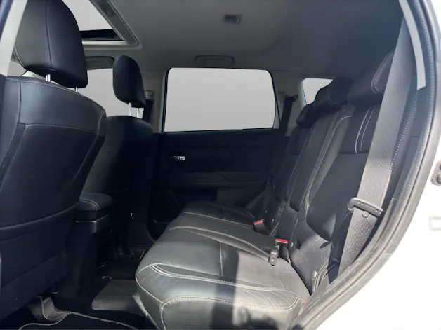 Mitsubishi Outlander 2.0 PHEV Diamond 4WD Automatic