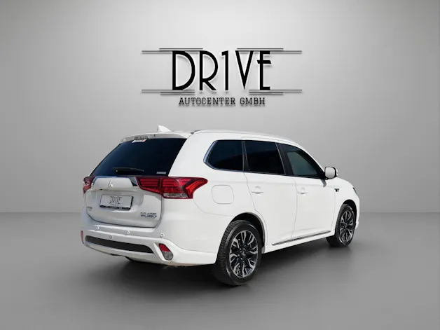 Mitsubishi Outlander 2.0 PHEV Diamond 4WD Automatic