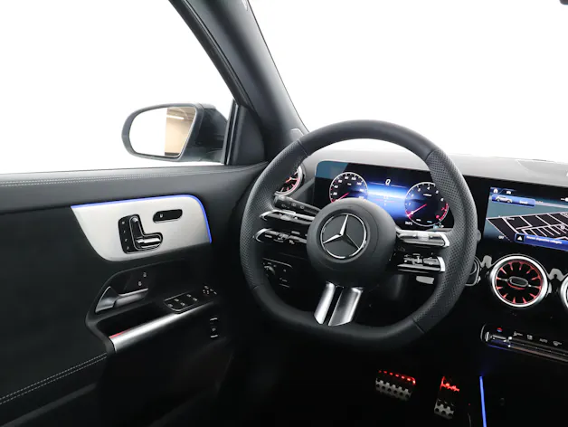 Mercedes-Benz GLA 200 Night Star 7G-D