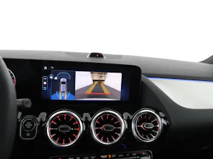 MERCEDES-BENZ GLA 200 Night Star 7G-D