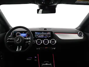 MERCEDES-BENZ GLA 200 Night Star 7G-D