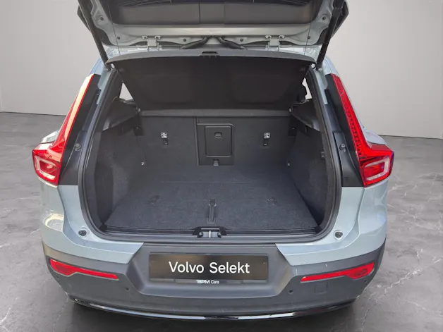 Volvo XC40 2.0 B4 MH Plus Dark