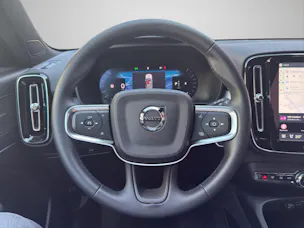 VOLVO XC40 2.0 B4 MH Plus Dark