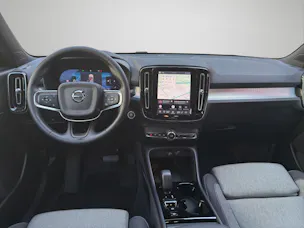 VOLVO XC40 2.0 B4 MH Plus Dark