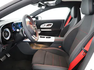 MERCEDES-BENZ CLA 220 8G-DCT 4Matic