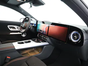 MERCEDES-BENZ CLA 220 8G-DCT 4Matic