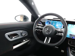 MERCEDES-BENZ CLA 220 8G-DCT 4Matic