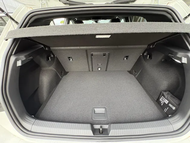 VW Golf 1.5 eTSI mHEV ACT R-Line DSG