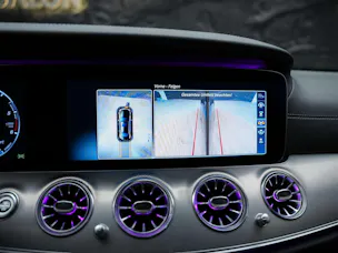MERCEDES-BENZ E 220 d AMG Line 9G-Tronic *CH-Fahrzeug*Panorama*Head-Up*360°*