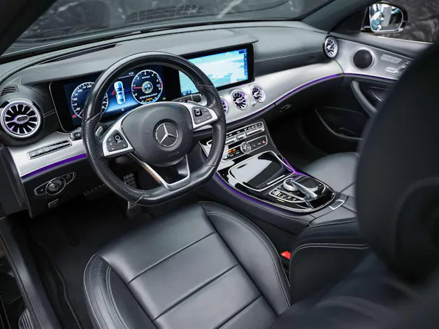 Mercedes-Benz E 220 d AMG Line 9G-Tronic *CH-Fahrzeug*Panorama*Head-Up*360°*