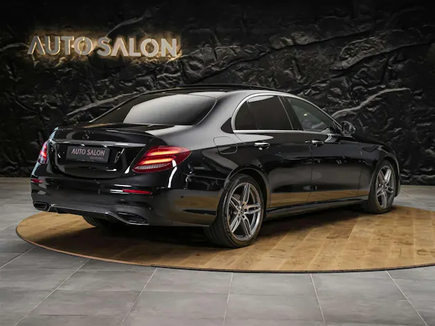 Mercedes-Benz E 220 d AMG Line 9G-Tronic *CH-Fahrzeug*Panorama*Head-Up*360°*