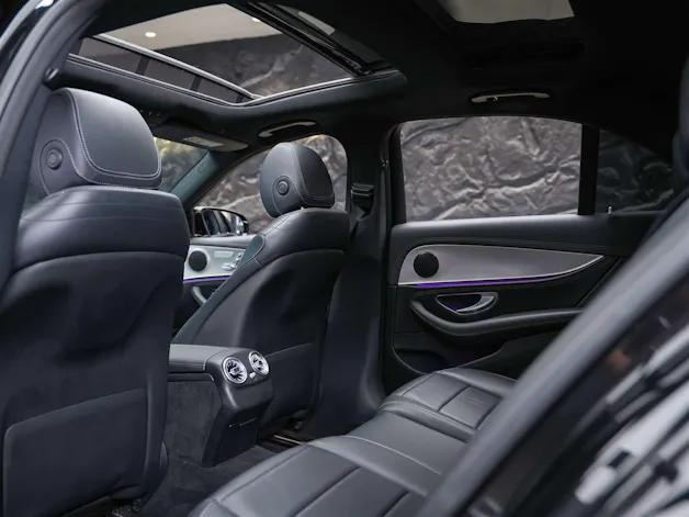 Mercedes-Benz E 220 d AMG Line 9G-Tronic *CH-Fahrzeug*Panorama*Head-Up*360°*