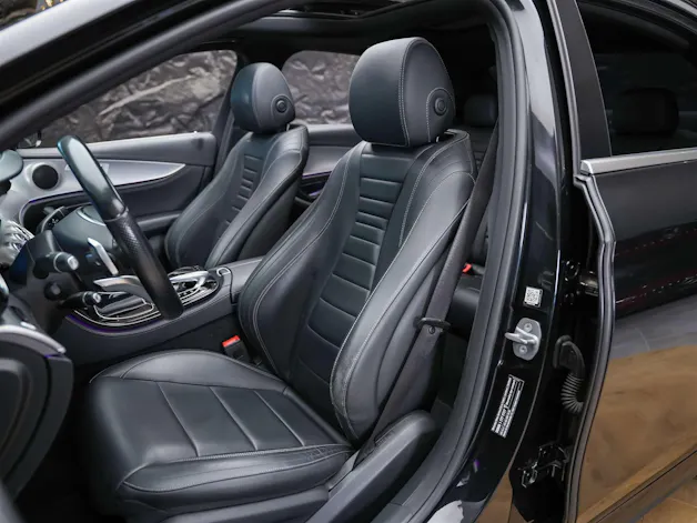 Mercedes-Benz E 220 d AMG Line 9G-Tronic *CH-Fahrzeug*Panorama*Head-Up*360°*