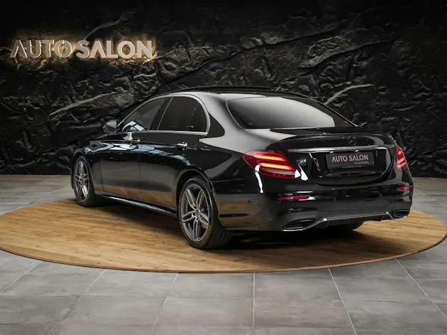 Mercedes-Benz E 220 d AMG Line 9G-Tronic *CH-Fahrzeug*Panorama*Head-Up*360°*