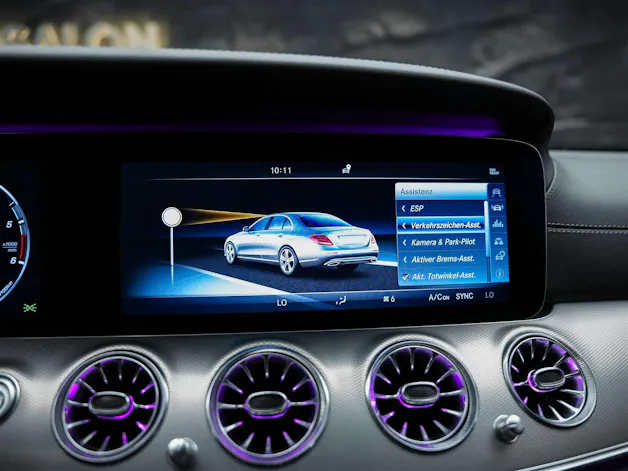 Mercedes-Benz E 220 d AMG Line 9G-Tronic *CH-Fahrzeug*Panorama*Head-Up*360°*