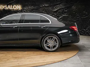 MERCEDES-BENZ E 220 d AMG Line 9G-Tronic *CH-Fahrzeug*Panorama*Head-Up*360°*