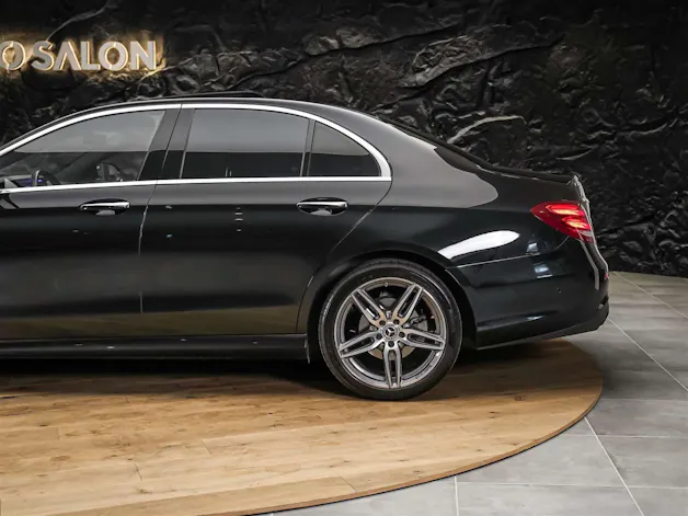 Mercedes-Benz E 220 d AMG Line 9G-Tronic *CH-Fahrzeug*Panorama*Head-Up*360°*