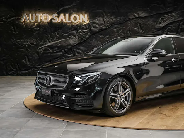 Mercedes-Benz E 220 d AMG Line 9G-Tronic *CH-Fahrzeug*Panorama*Head-Up*360°*