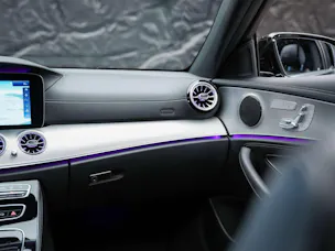MERCEDES-BENZ E 220 d AMG Line 9G-Tronic *CH-Fahrzeug*Panorama*Head-Up*360°*