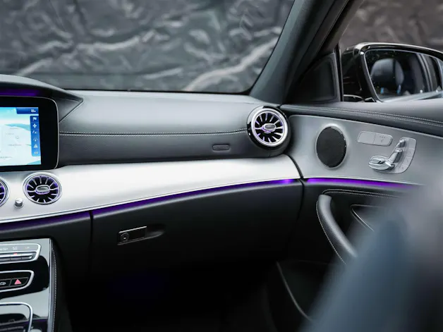 Mercedes-Benz E 220 d AMG Line 9G-Tronic *CH-Fahrzeug*Panorama*Head-Up*360°*