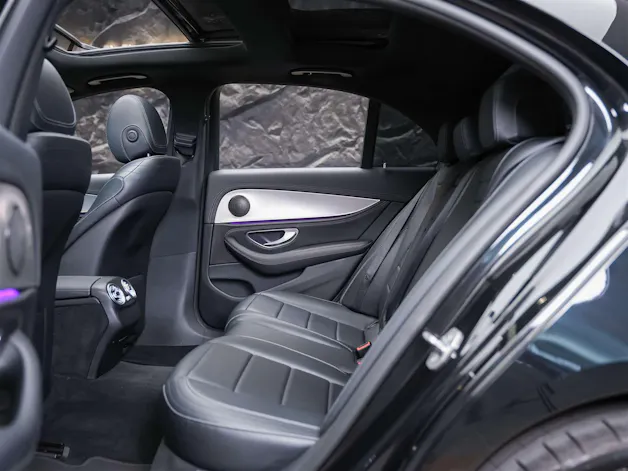 Mercedes-Benz E 220 d AMG Line 9G-Tronic *CH-Fahrzeug*Panorama*Head-Up*360°*