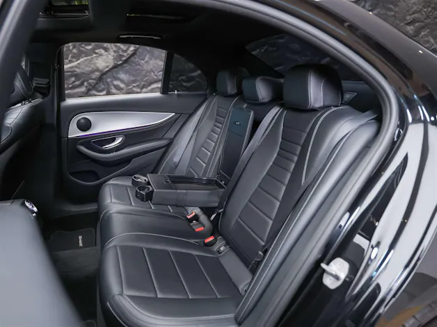 Mercedes-Benz E 220 d AMG Line 9G-Tronic *CH-Fahrzeug*Panorama*Head-Up*360°*