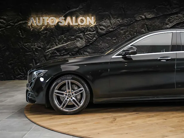 Mercedes-Benz E 220 d AMG Line 9G-Tronic *CH-Fahrzeug*Panorama*Head-Up*360°*