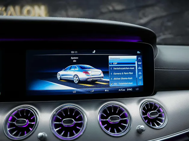 Mercedes-Benz E 220 d AMG Line 9G-Tronic *CH-Fahrzeug*Panorama*Head-Up*360°*