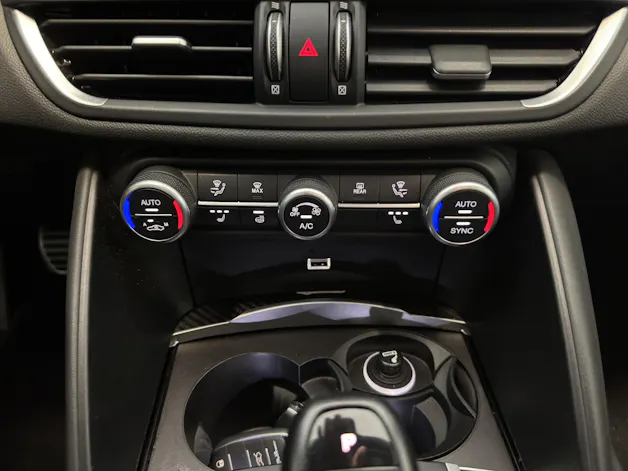 Alfa Romeo Giulia 2.9 V6 Quadrifoglio Automatic